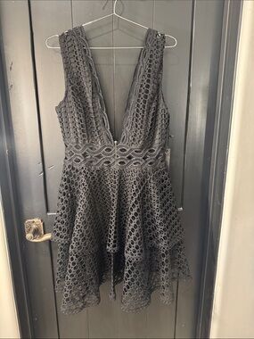 Black Crochet Lace V-Neck Party Dress